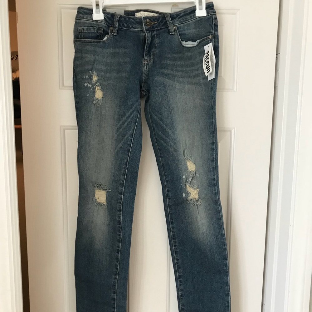 2/$40 NEW BULLHEAD DISTRESSED SUPER SKINNY JEAN